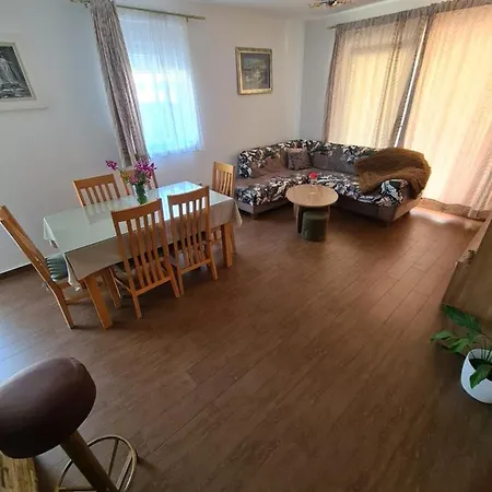 شقة Ljubo سبليت