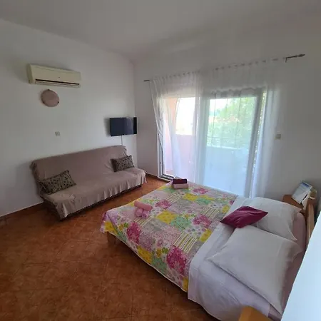 Appartement Ljubo *