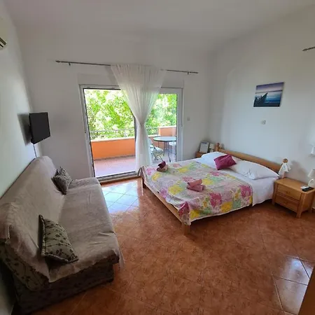 Apartment Ljubo *