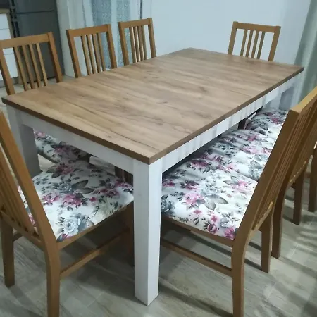 Lägenhet Ljubo
